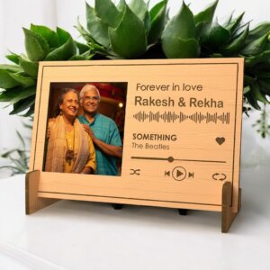 Personalized Wooden Spotify Picture Frame (Landsca...